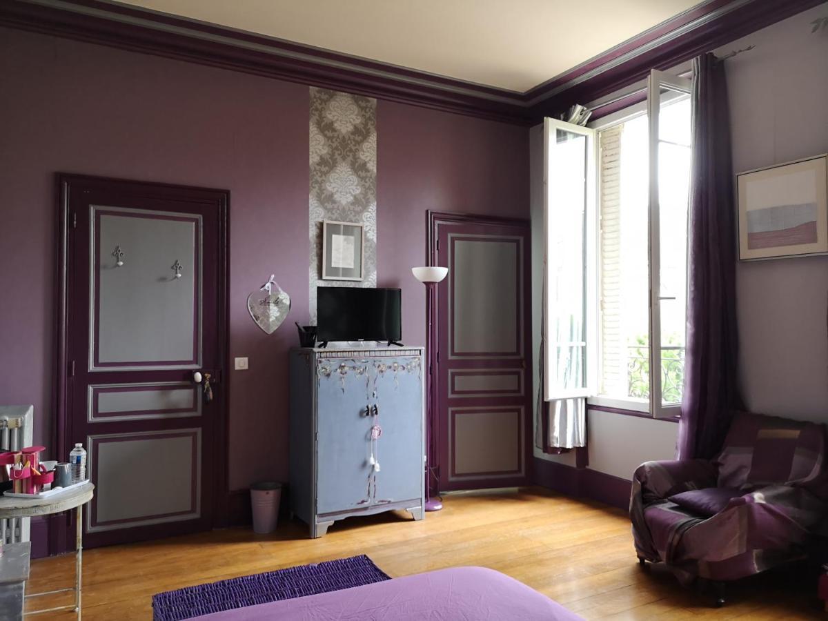 Le Domaine Des Pres Du Hom Bed & Breakfast Bézu-Saint-Éloi