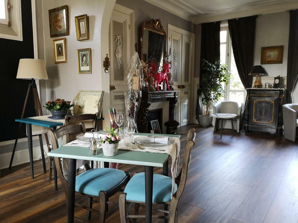 Le Domaine Des Pres Du Hom Bed & Breakfast