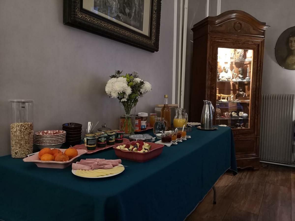 Bed & Breakfast Le Domaine Des Pres Du Hom 4*