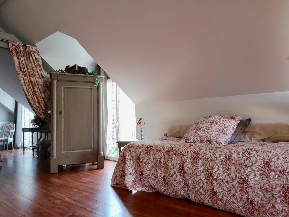 Le Domaine Des Pres Du Hom 4*